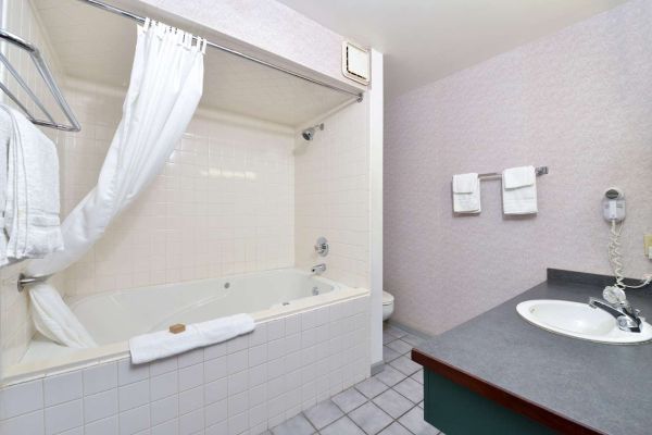 Americas Best Value Inn (Grand Rivers)